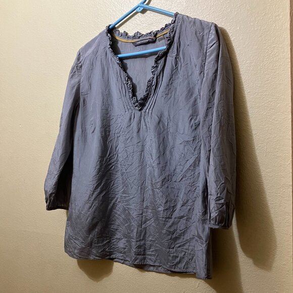 Boden Limited Edition Women's Grey V-Neck Ruffle Accent Silk Blend Blouse US 6 - Picture 1 of 6